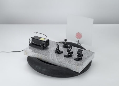 Determinarea lungimii de unda a luminii unui laser He-Ne folosind un interferometru Fabry-Perot